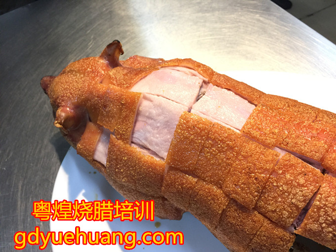 广东烧乳猪做法 烤乳猪培训 脆皮烧猪肉培训